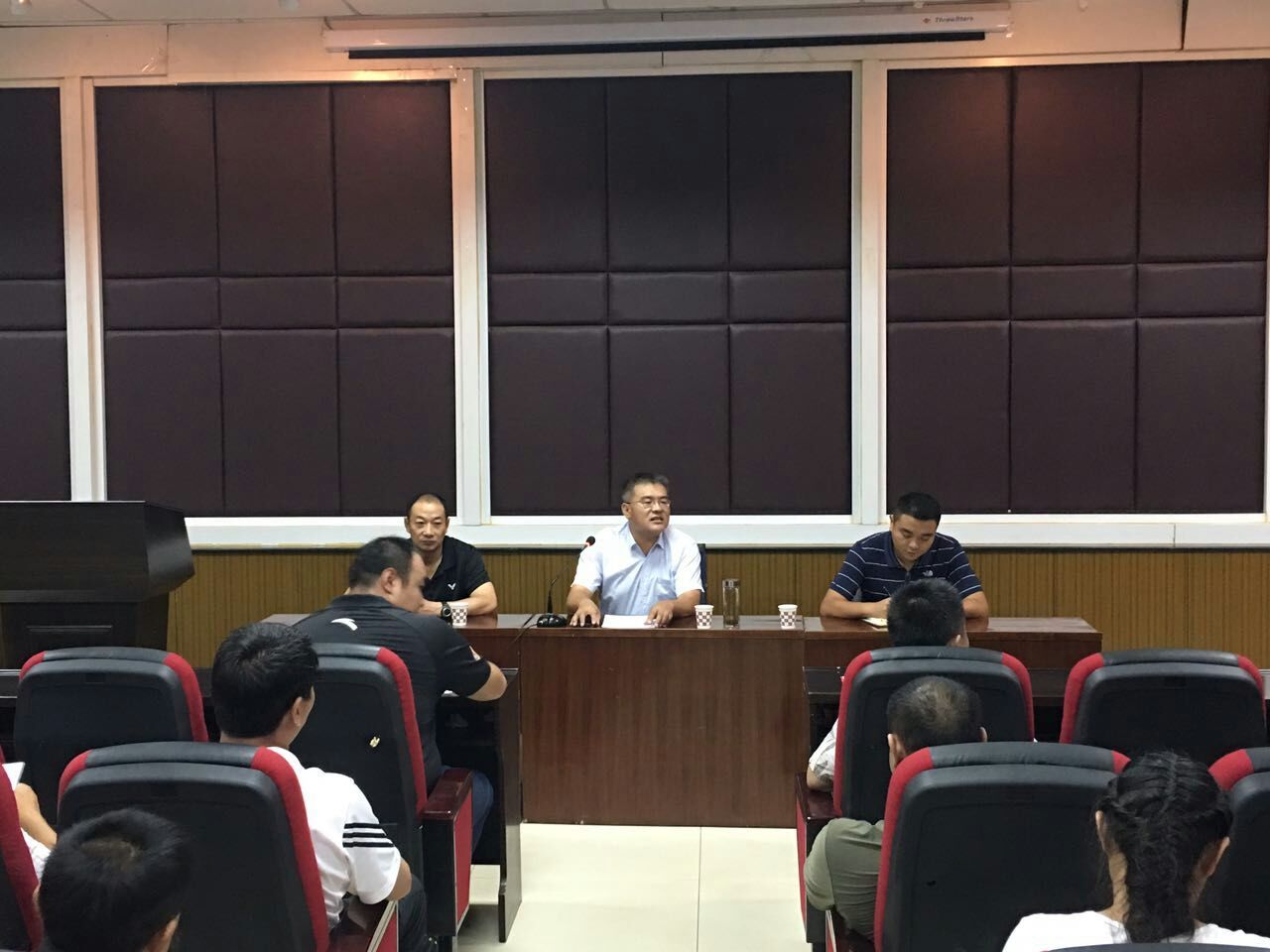 上午见面会参会领导